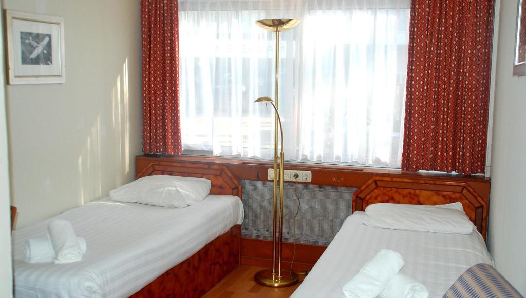Budget Hostel Bargain Toko 阿姆斯特丹 客房 照片